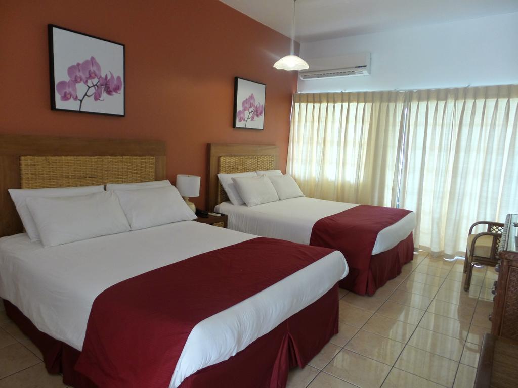 Flamboyant Hotel & Villas St. George's Esterno foto