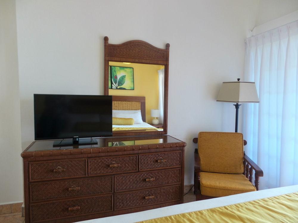 Flamboyant Hotel & Villas St. George's Esterno foto
