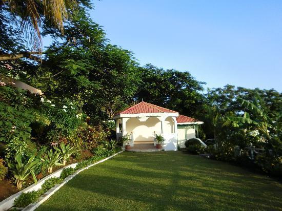 Flamboyant Hotel & Villas St. George's Esterno foto